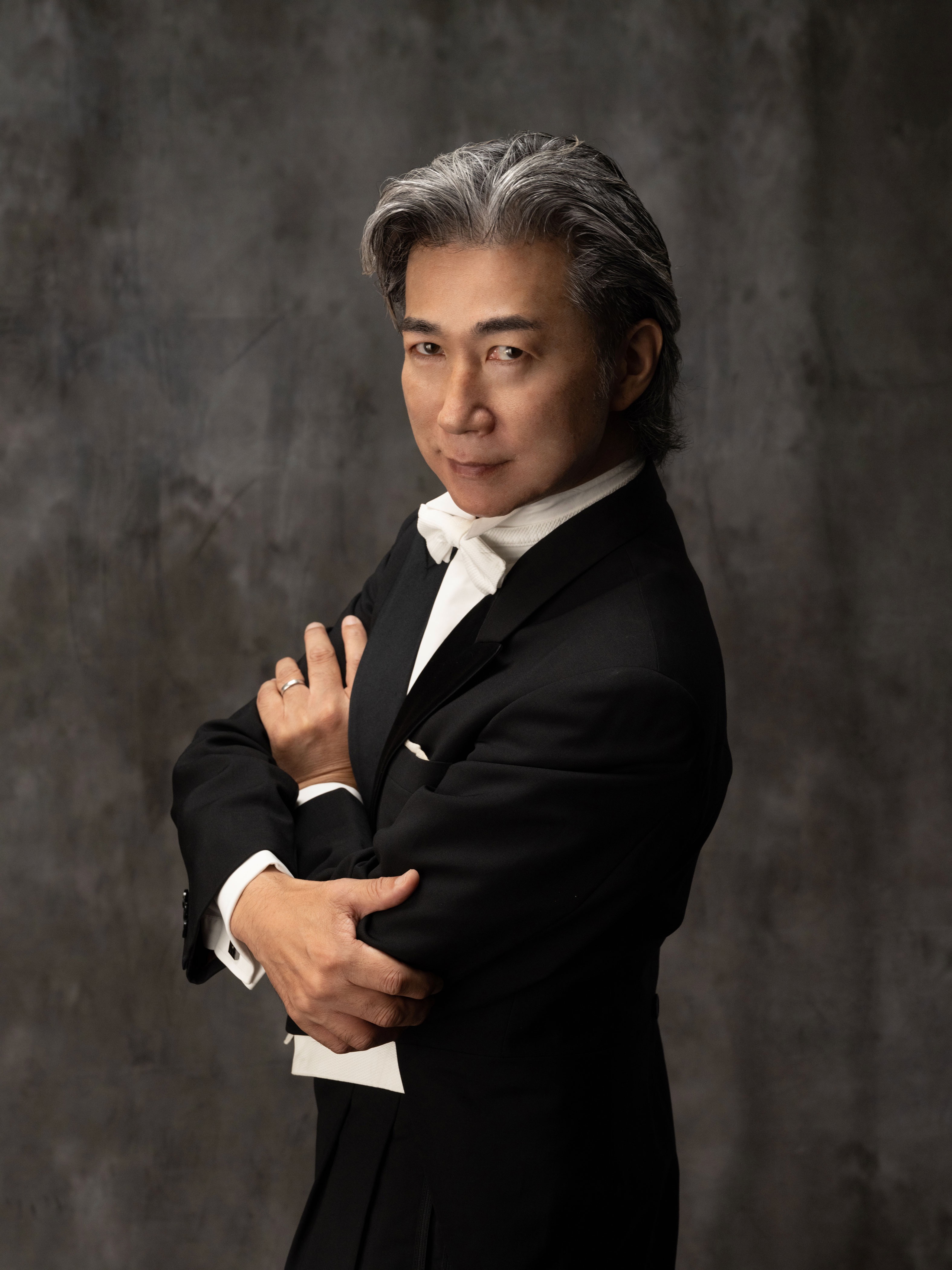 指揮者 尾崎晋也のポートレート